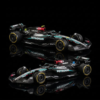 Edição Dupla Mercedes W15 (2024): Box com 2 Carros Bburago 1:43