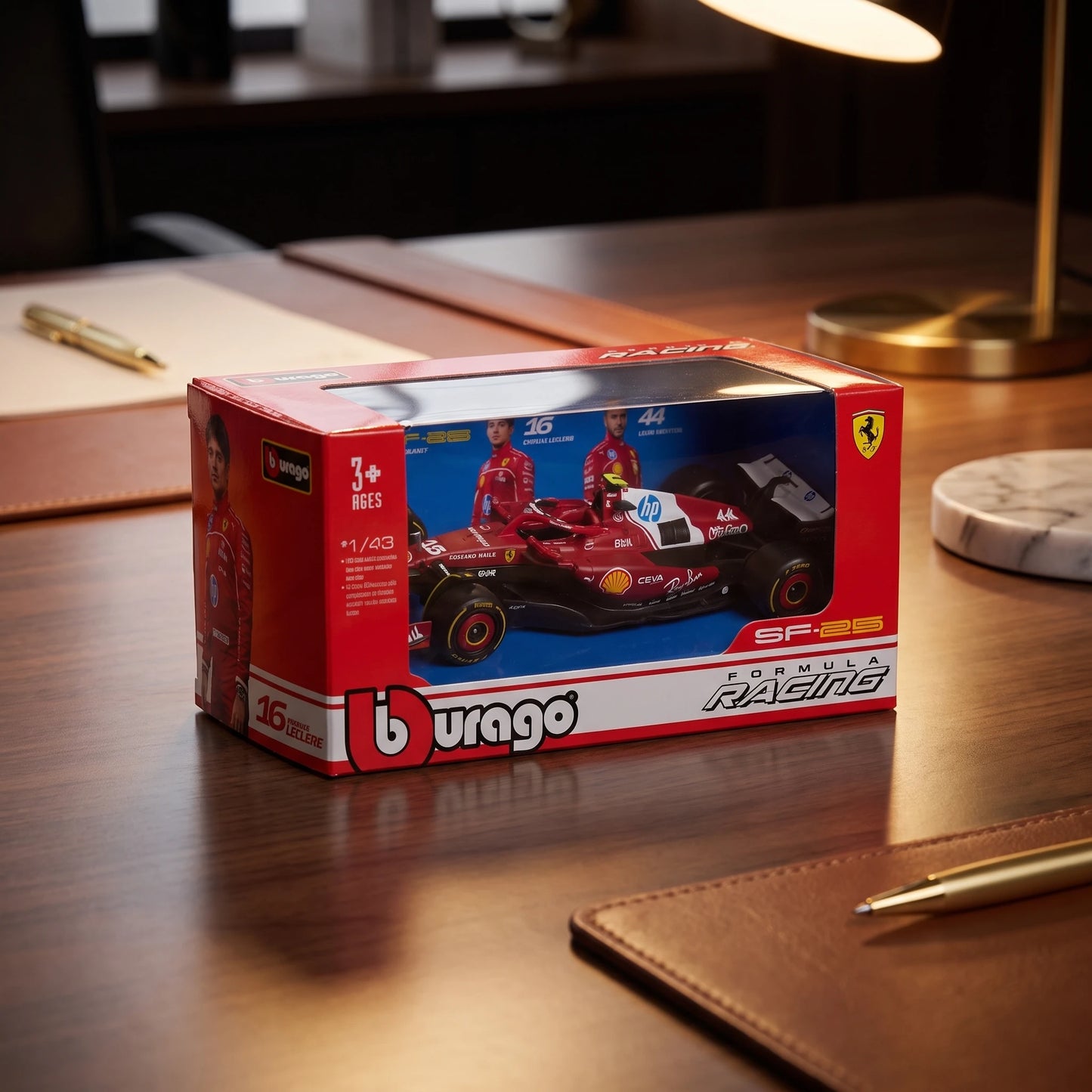 Miniatura de Fórmula 1 Ferrari SF-25 2025 1:43 Bburago