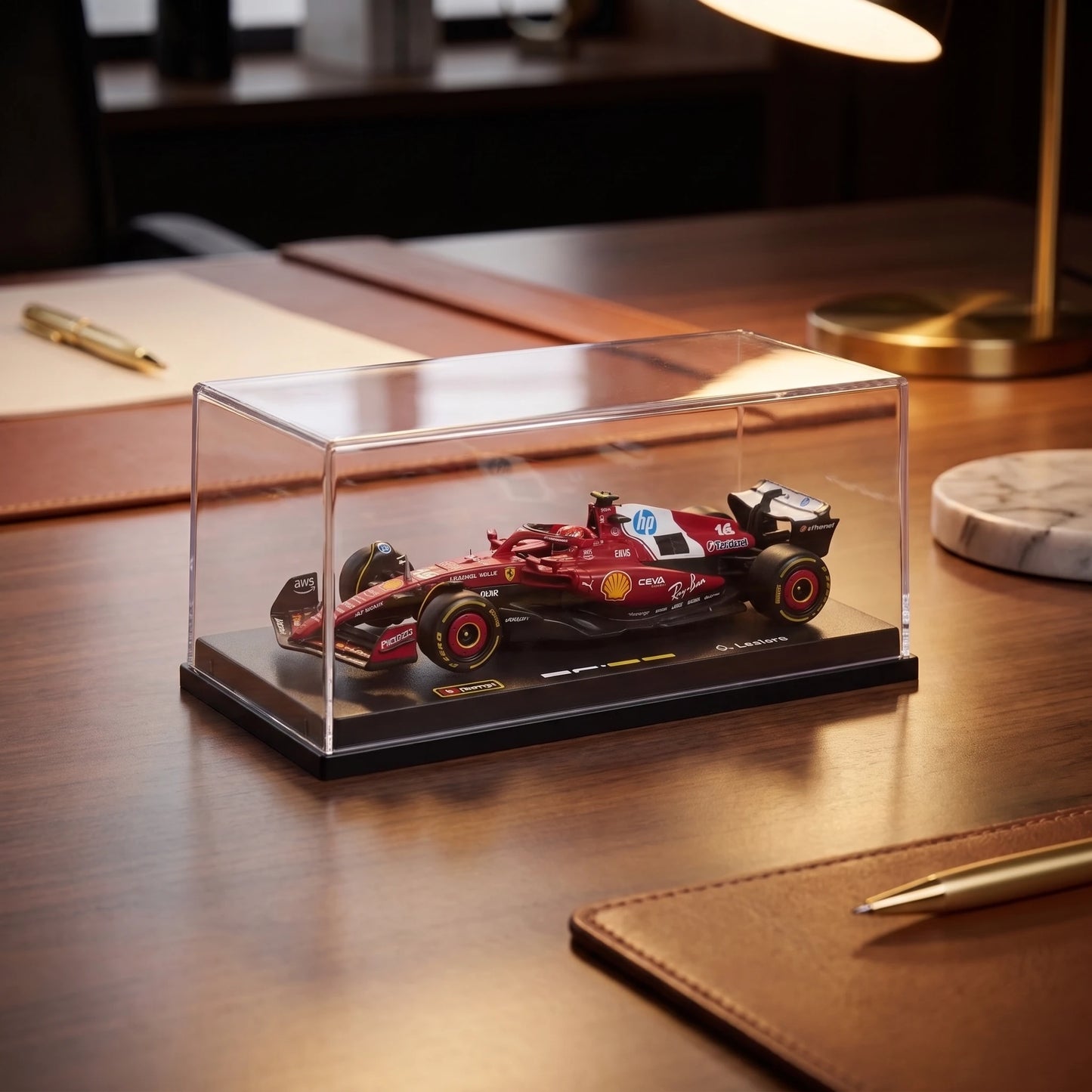 Miniatura de Fórmula 1 Ferrari SF-25 2025 1:43 Bburago