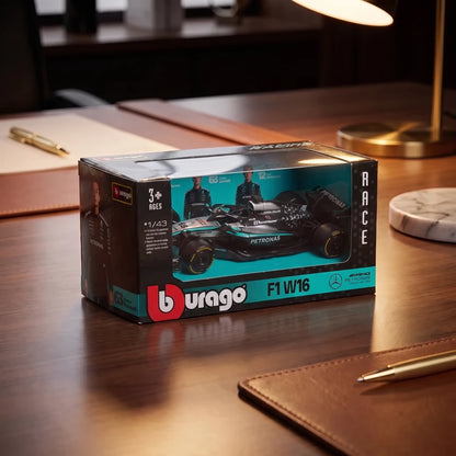Miniatura de Fórmula 1 Mercedes-AMG Petronas W16 2025 1:43 Bburago