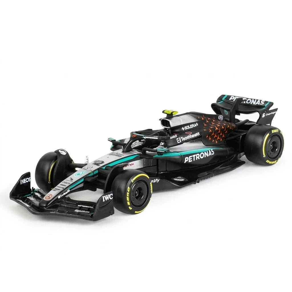 Miniatura de Fórmula 1 Mercedes-AMG W16 2025 Edição Inglaterra 1:43 Bburago